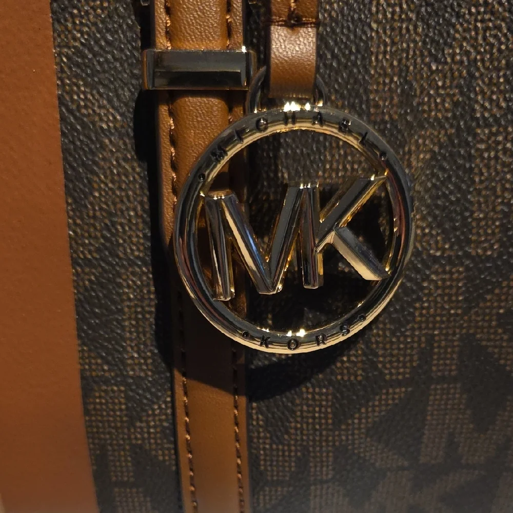 Michael Kors Brown and Tan Striped Satchel with Matching Wallet - Picture 3 of 15